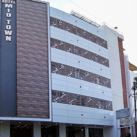 Hotel Midtown Vadodara Exterior foto